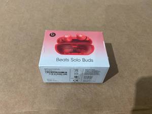 lot 31 image: Beats Solo Buds - Wireless Bluetooth Earbuds  18 Hours of Battery Life