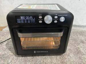 lot 140 image: Taotronics Air Fryer 012, 19 Quart 15-in-1 Family-Sized Toaster Oven