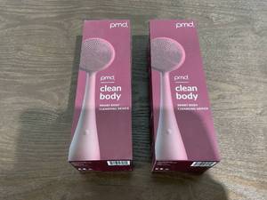 lot 153 image: LOT OF 2 PMD Clean Body Berry