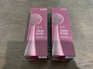 lot 154 image: LOT OF 2 PMD Clean Body Berry