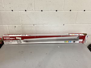 lot 423 image: Hyper Tough 7000LM 4Ft Shop Light with Motion Sensor Winged Day Light