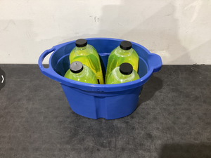 lot 501 image: LOT OF 4 Meguiars Wash & Wax and 18Qt Oval Bucket