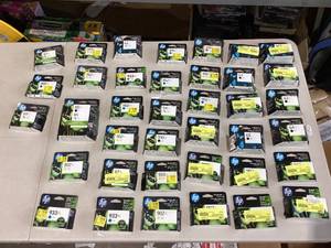 lot 608 image: LOT OF HP Ink for Computers