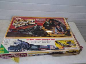 lot 4 image: Tyco Chattanooga Choo-choo Vintage Train Set