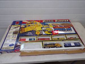 lot 5 image: Diesel Blaster  Vintage Train Set