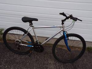 lot 42 image: 15 Speed Bike