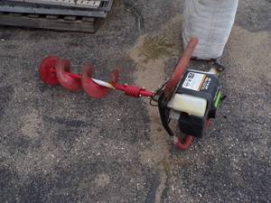 lot 53 image: 7 Dirt Auger