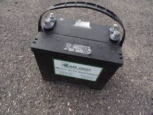 lot 75 image: Heavy Duty Battery