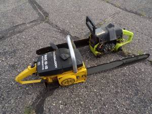 lot 81 image: 2 Chain Saws