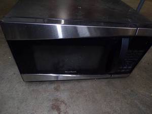 lot 90 image: West Bend Microwave