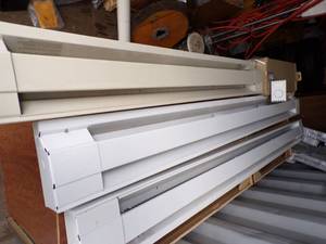 lot 95 image: 3 Baseboard Heaters and Thermostat