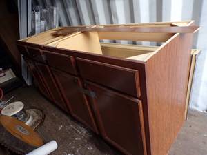 lot 96 image: 6 Base Cabinets with Bathroom Sink