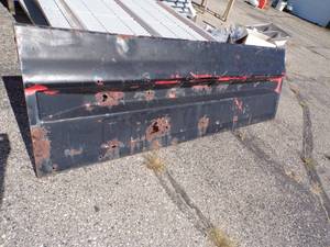 lot 152 image: Chevy C 10 Tailgate Great Wall Hanger