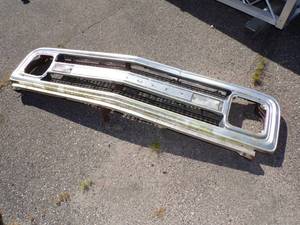 lot 155 image: 1969-70 Chevy C 10 Grill