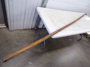 lot 180 image: Rope Hook Pole