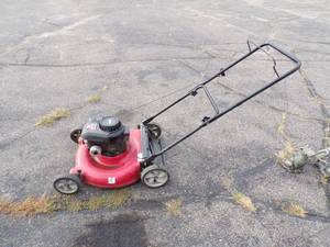 lot 193 image: Yard Machines 21 Push Mower