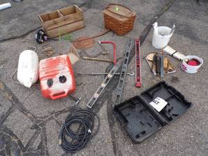lot 194 image: Huge Vintage Assorted Lot See Pics