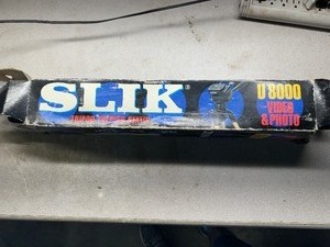 lot 38 image: Slik U800 Tripod (Gently Used)