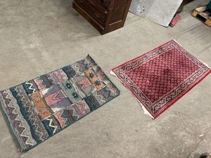 lot 19 image: Pair of Rugs 27 x 45 and 31.5 x 57
