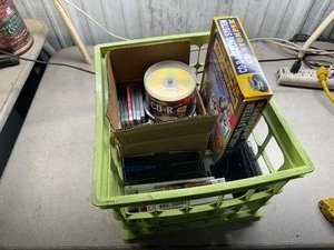 lot 20 image: Blank CDs and CD Labeling Software