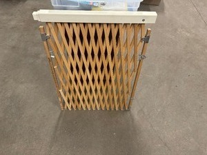lot 51 image: Evenflo Expandable Wooden Gate