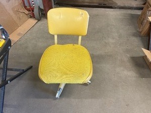lot 79 image: Bright Yellow Rolling Retro Office Chair
