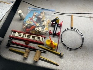 lot 86 image: Variety of Vintage Toys