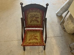 lot 91 image: Antique Vintage Folding Chair