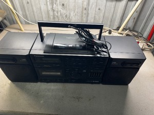 lot 96 image: Panasonic Boom Box. RX-DS620