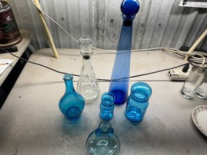 lot 122 image: VintageGlass Ware