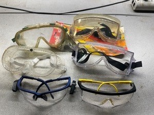 lot 113 image: Safety Glasses (6 pair)