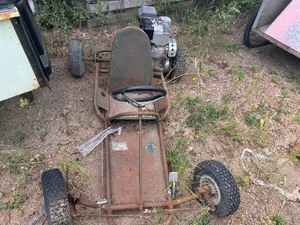lot 1 image: Go Cart - Briggs and Stratton 5 HP Engine