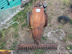 lot 2 image: Jari Sickle Bar Mower Model 202-271 (For parts motor frozen.)