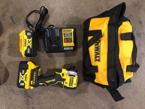 DEWALT ATOMIC 20V MAX Lithium-Ion Cordless 14 in. Brushless Impact Driver Kit, 5 Ah Battery, Charger, and Bag Customer Returns See Pictures
