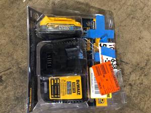 DEWALT 20V MAX POWERSTACK Compact Battery Starter Kit    Customer Returns See Pictures