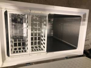 Magic Chef 7.0 cu. ft. Chest Freezer in White Damaged Customer Returns See Pictures