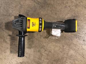 DEWALT FLEXVOLT 60V MAX Cordless Brushless 4.5 in. to 6 in. Small Angle Grinder with Kickback Brake (Tool Only)   Customer Returns See Pictures
