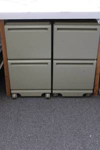 lot 149-6 image: Set of 2 Beige Metal Rolling File Cabinets