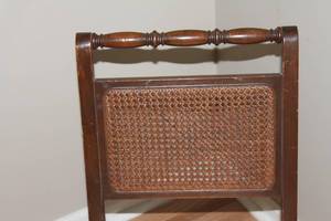 lot 20 image: Vintage Wooden Rocking Chair with Upholstered Seat