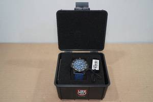 lot 16 image: Luminox Master Carbon Seal Automatic Watch XS.3863