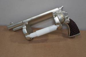 lot 59 image: Revolver Toilet Paper Holder