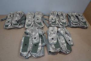 lot 75 image: 6 Blackhawk Double Pocket Magazine Pouches