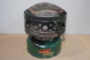 lot 112 image: Coleman Green Adjustable Catalytic Dome Heater