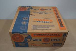 lot 114 image: White Flyer Biodegradable Clay Pigeons
