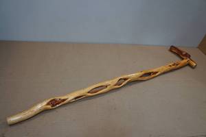 lot 120 image: Diamond Willow CaneWalking Stick