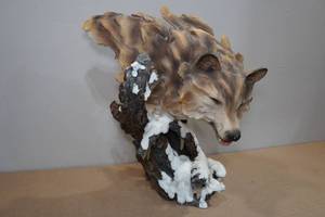 lot 135 image: Wolf Statue