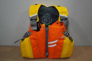 lot 146 image: Stohlquist Womens Betsea Lifejacket