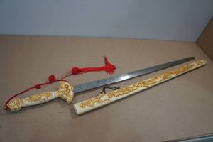 lot 152 image: Fantasy Dragon Sword Replica