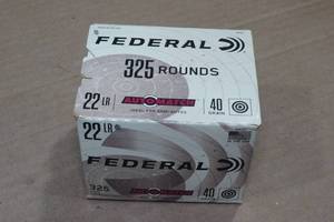 lot 250 image: 325 Federal Automatch .22 LR 40 Gr RN Ammo