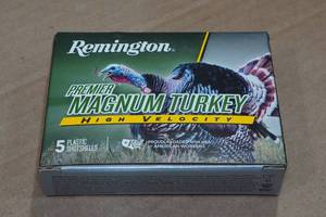 lot 302 image: 5 Remington Magnum Turkey 12 Gauge 3-12 4 Shot Shotshells